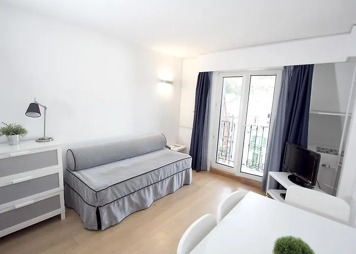 アパート Jauregui オンダリビア